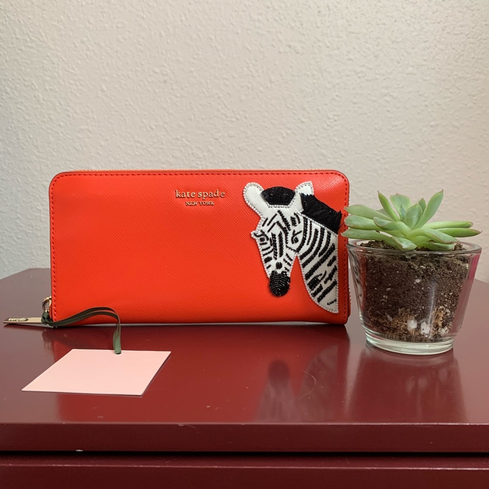 NWT 🦓 auth kate spade zip-around zebra wallet 🦓